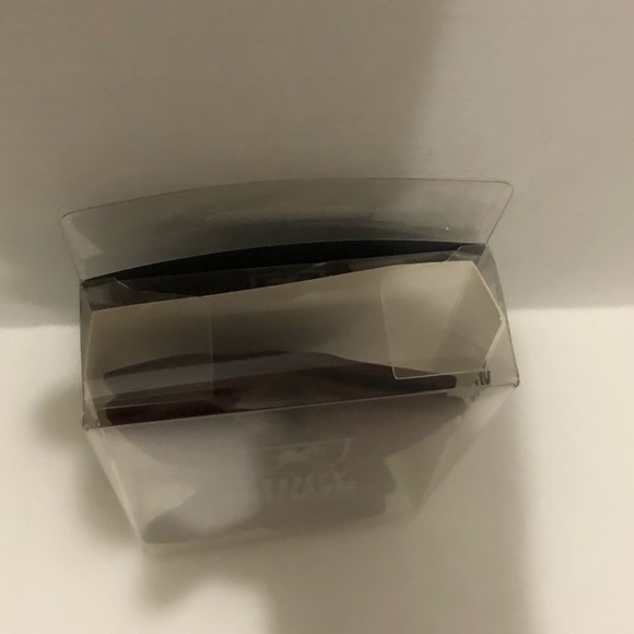 Burgundy Stacy Adams bow tie - Picture 4 of 4